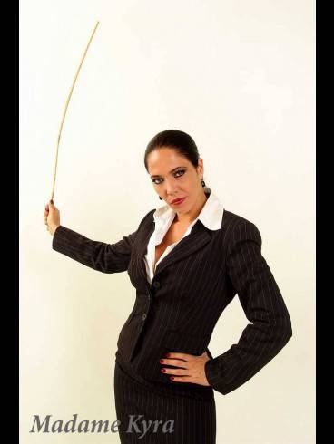 Madame Kyra 63