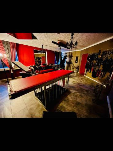 Bizarres Roulette in der -SM LOUNGE- 12