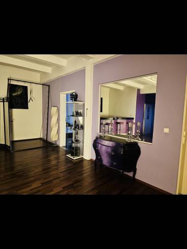 Viola im Domina Studio Refugium 25