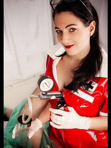 Viola im Domina Studio Refugium 46