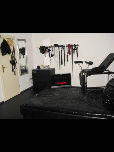 Studio HL-World 9