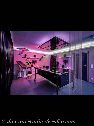 Domina Studio - Fetisch-Studio-Dresden 3