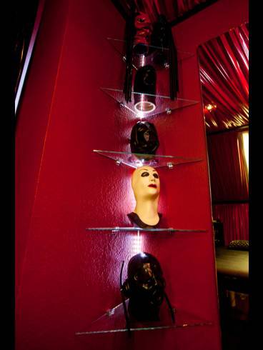 LATEXSUITE HOUSE OF BIZARRE DREAMS IN DÜSSELDORF 24