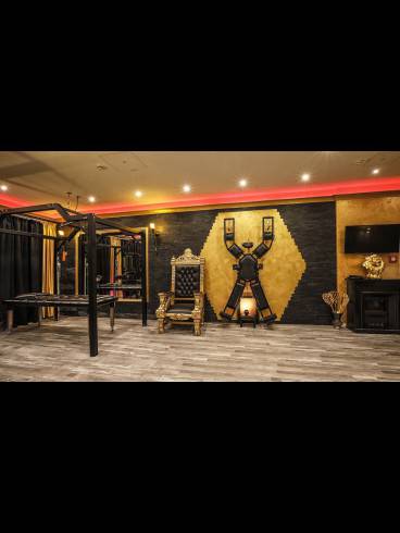 ELEGANCE Etablierte Adresse- PREMIUM Studio 22