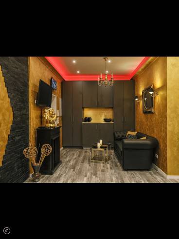 ELEGANCE Etablierte Adresse- PREMIUM Studio 26
