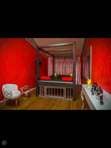 ELEGANCE Etablierte Adresse- PREMIUM Studio 33