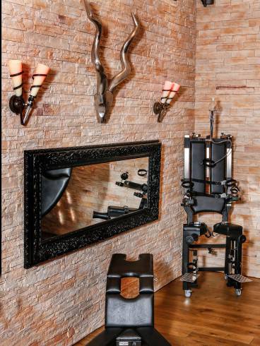 ELEGANCE Etablierte Adresse- PREMIUM Studio 5