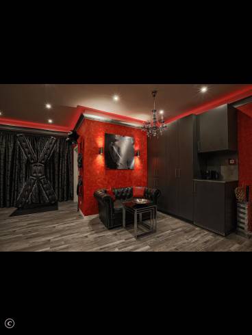 ELEGANCE Etablierte Adresse- PREMIUM Studio 45