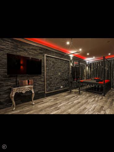 ELEGANCE Etablierte Adresse- PREMIUM Studio 46
