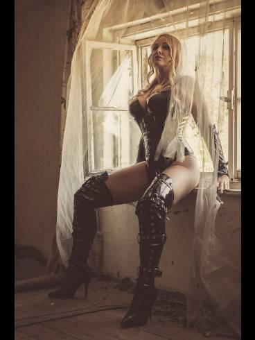 Baroness Antoinette-Lilith 4
